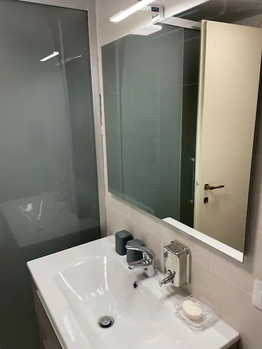 Vic&Sunny'S Lake View Apartment Ispra Italy