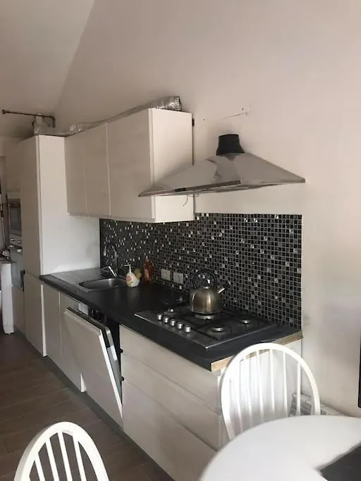 Vic&Sunny'S Lake View Apartment Ispra